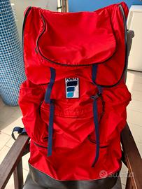 zaino vintage da trekking o campeggio 