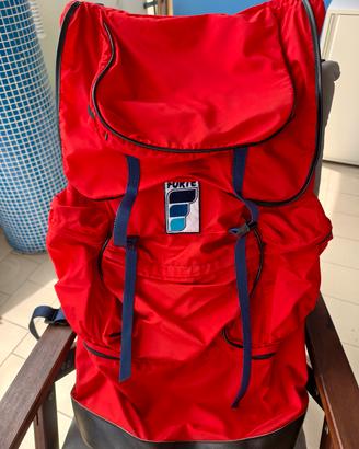 zaino vintage da trekking o campeggio 