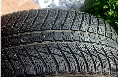 Pneumatici invernali nokian 235/50R18