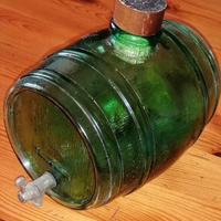 Botticella vintage in vetro verde con rubinetto