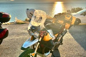 Mogto guzzi V85 evocative