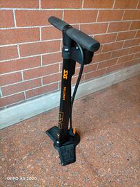 Pompa professionale per bicicletta SKS