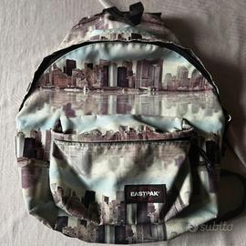 Zaino Eastpak Padded Pak’r con grafica città