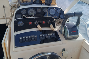 Mano marine 25 cruiser