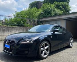 Audi TT 3,2 v6 aspirato quattro