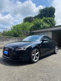 Audi TT 3,2 v6 aspirato quattro