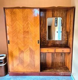 Armadio-Guardaroba in legno
