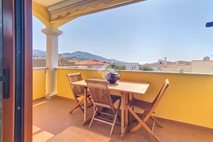 2 LOCALI A CASTELSARDO