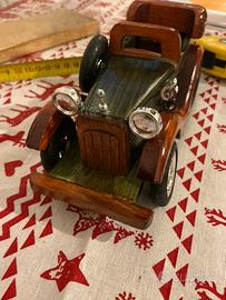 Modellino Auto in Legno