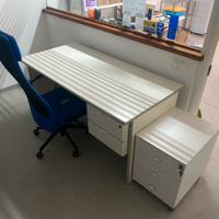 Set ufficio tavolo  + sedia