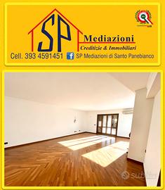 Ampio centrale raffinato ampi spazi