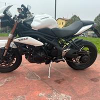 Triumph Speed Triple 1050