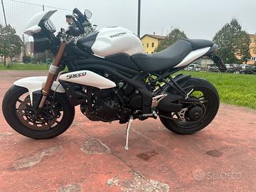 Triumph Speed Triple 1050