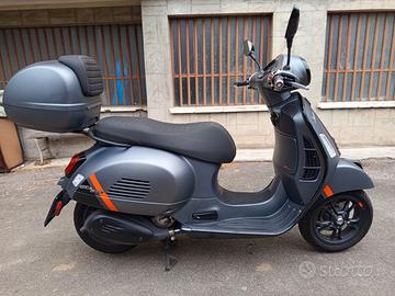 Vespa GTS 300 super sport