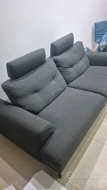 Divano RIVOLA di Poltrone e Sofa 