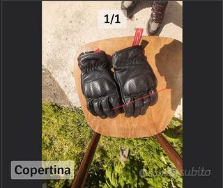 Guanti moto