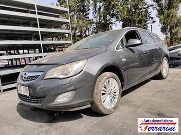 Opel astra j sports tourer p10 2.0 cdti -ricambi
