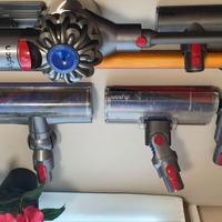 Dyson v8 absolute animal care kit. filtri nuovi