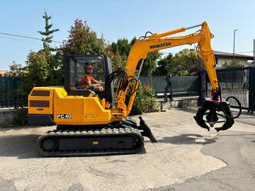 E189 ESCAVATORE KOMATSU PC40