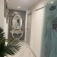 Appartamento quadri locale