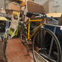 Bici da corsa kona kapu con accessori