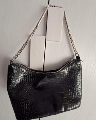 Borsa a spalla nera effetto coccodrillo