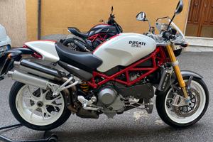Ducati s4rs