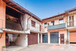 Capiago - Appartamento con cantina e box con bassi