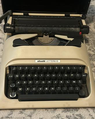 Macchina da scrivere Olivetti Lettera 10