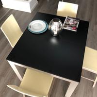 Tavolo e 4 sedie Scavolini