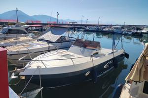 Mano marine 24 sport walk around