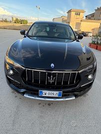 Maserati levante gran lusso