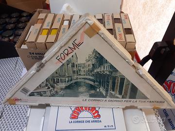 Cornici a giorno e termometri da casa