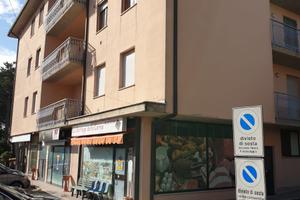 Locale commerciale fronte strada