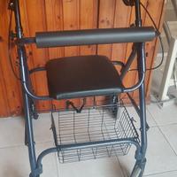 deambulatore per anziani 