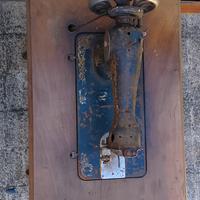 Cucitrice Singer XX secolo