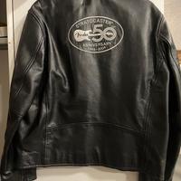 Giubbotto in pelle con scritta Fender