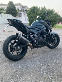 Suzuki gsx-s 750 yugen carbon