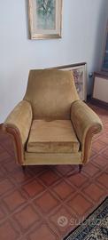 Vintage: poltrone e divano.