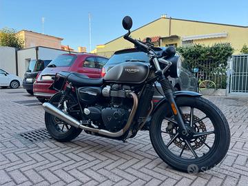 Triumph street twin 900