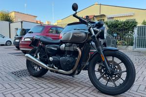 Triumph street twin 900