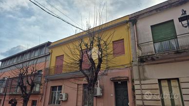 5 LOCALI A MILO