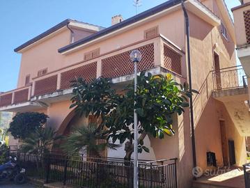 Appartamento di 84 m² con più di 5 locali a Santa 