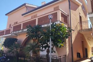 Appartamento di 84 m² con più di 5 locali a Santa 