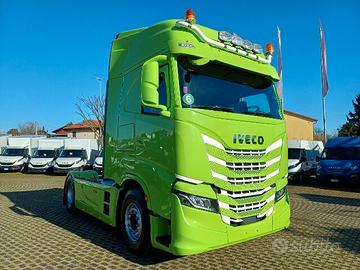 Iveco S-way 570 trattore con impianto idraulico