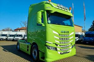 Iveco S-way 570 trattore con impianto idraulico