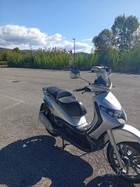 Piaggio Beverly.250 cc