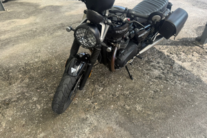 Triumph Street Twin 900