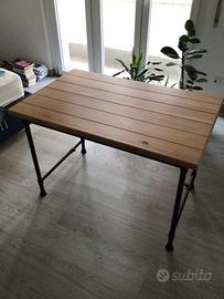 Tavolo in legno