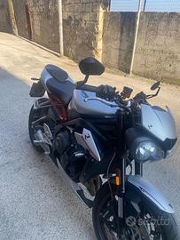 Triumph Street Triple